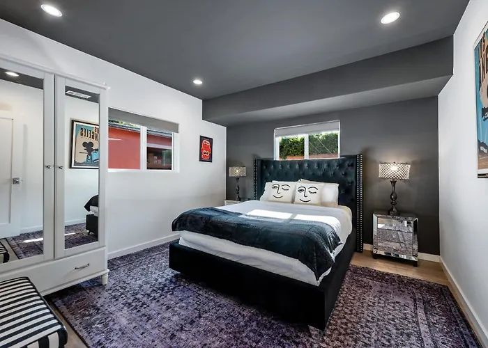 Rock N Roll By Avantstay Vibey Hollywood Retreat Steps To Attractions
